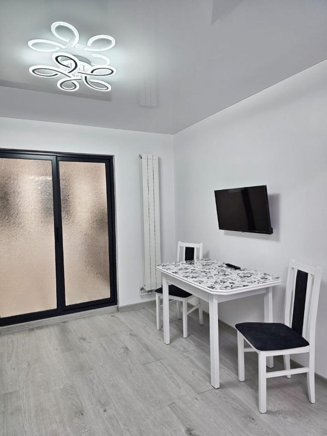 Blue Apartament Braila Exterior photo